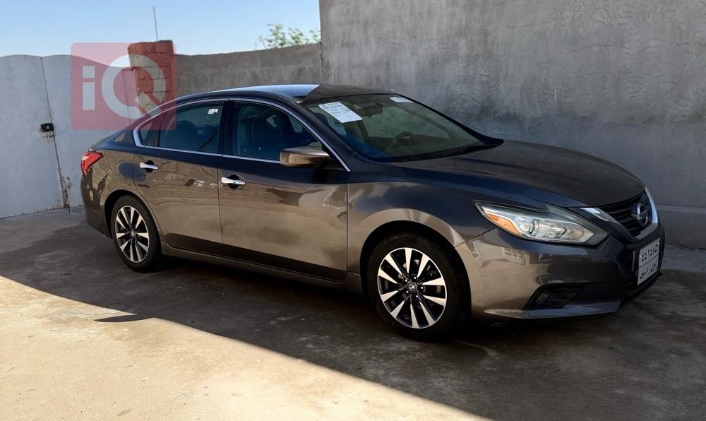 نيسان ألتيما